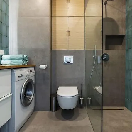 Garnizon Roberta Z Tarasem Apartment *