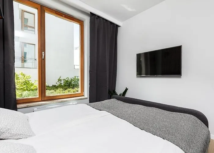 Garnizon Roberta Z Tarasem Apartament *